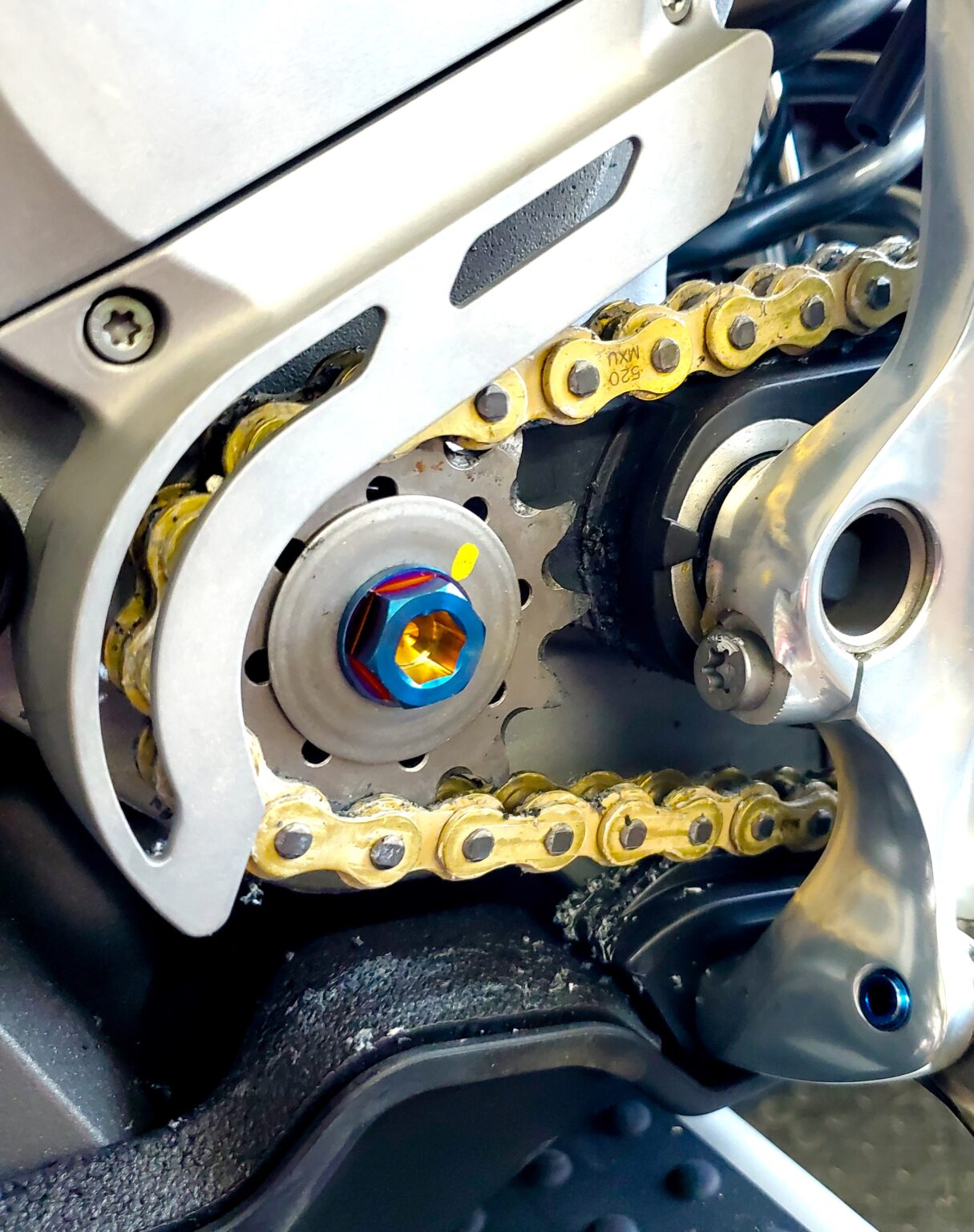 Stark Varg titanium front sprocket bolt - Warp 9